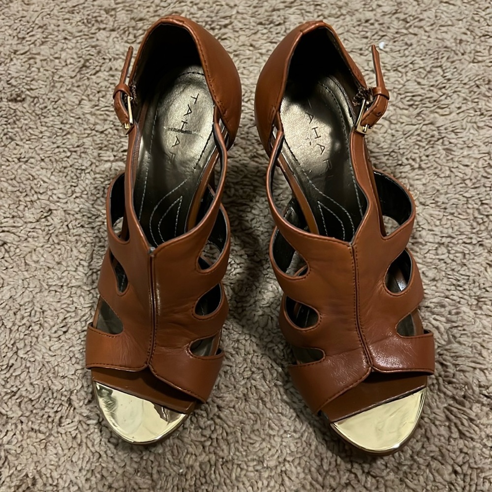 Tahari Shoes